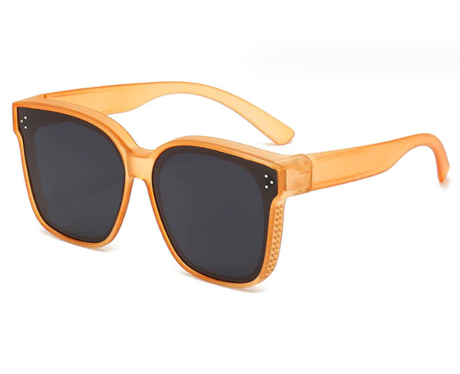 Sunscreen sunglasses for driving a mirror dual anti-glare