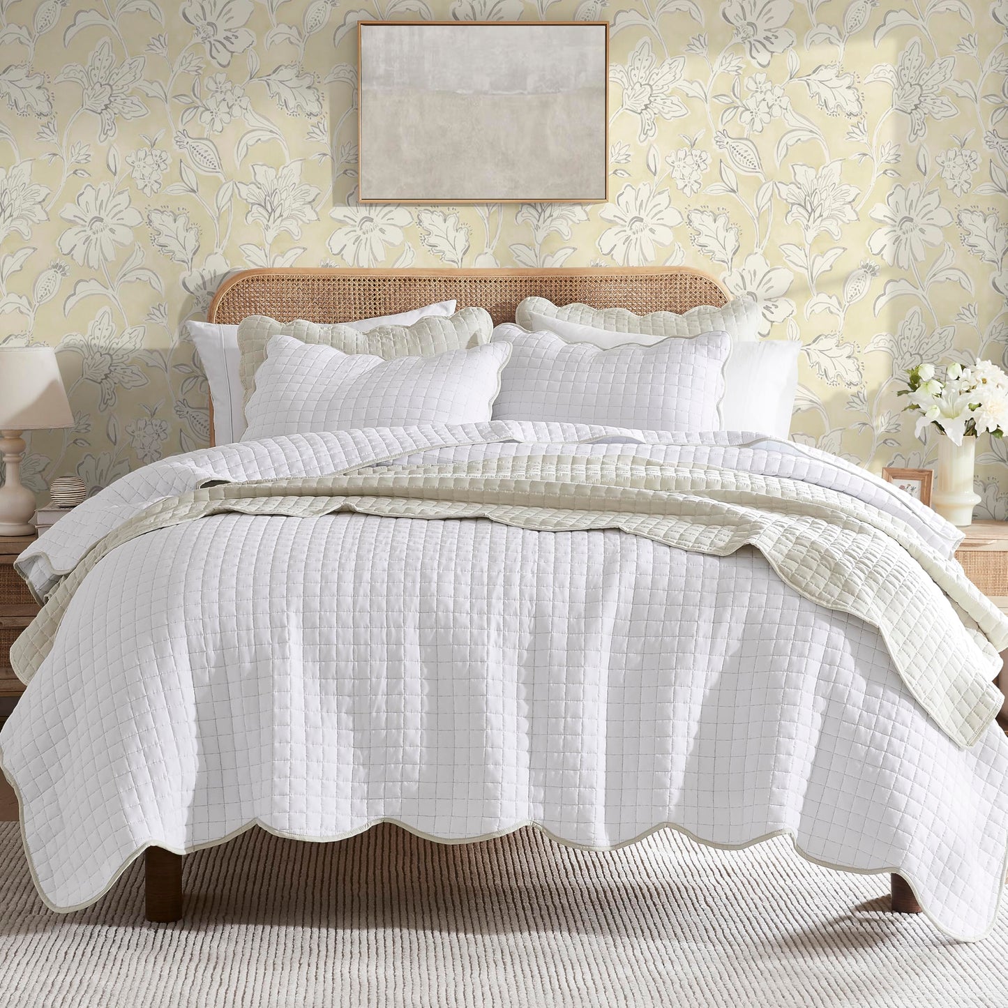 Twin White Farmhouse Quilt and Sham Set - White With Beige Edge Twin - quilt