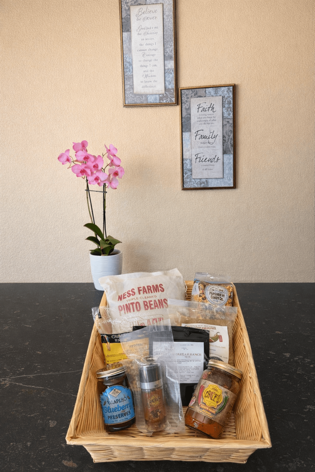 Gift Basket - New Mexico in a Basket - -