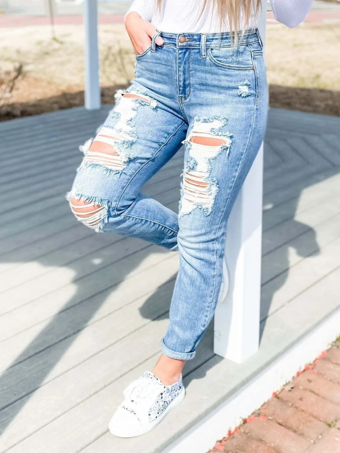 Distressed Skinny Jeans - Light -