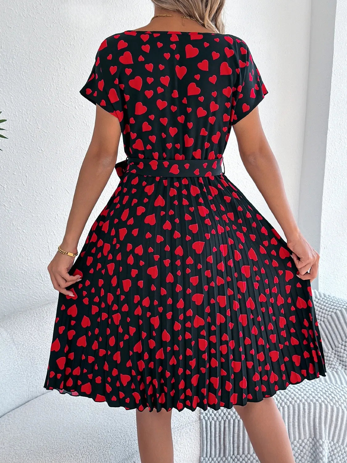 Heart Print Short Sleeve Tie Waist Dress - -