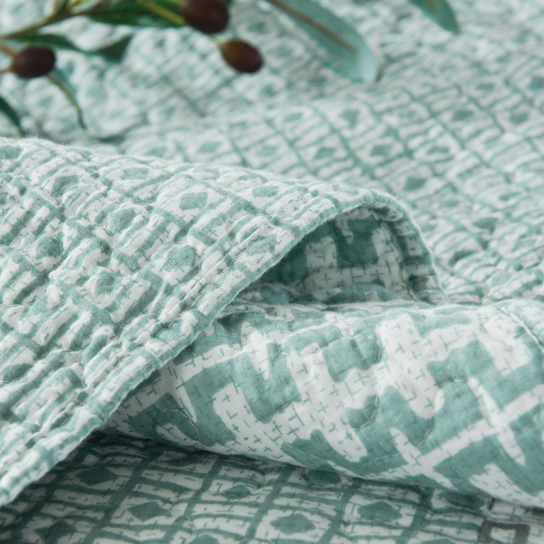 DaDa Bedding Contemporary Mint Green Grey Geometric Cotton Quilted Bedspread Set (JHW-804) - - Bedspreads