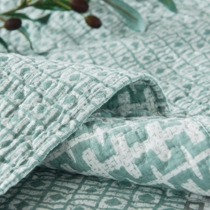 DaDa Bedding Contemporary Mint Green Grey Geometric Cotton Quilted Bedspread Set (JHW-804) - - Bedspreads