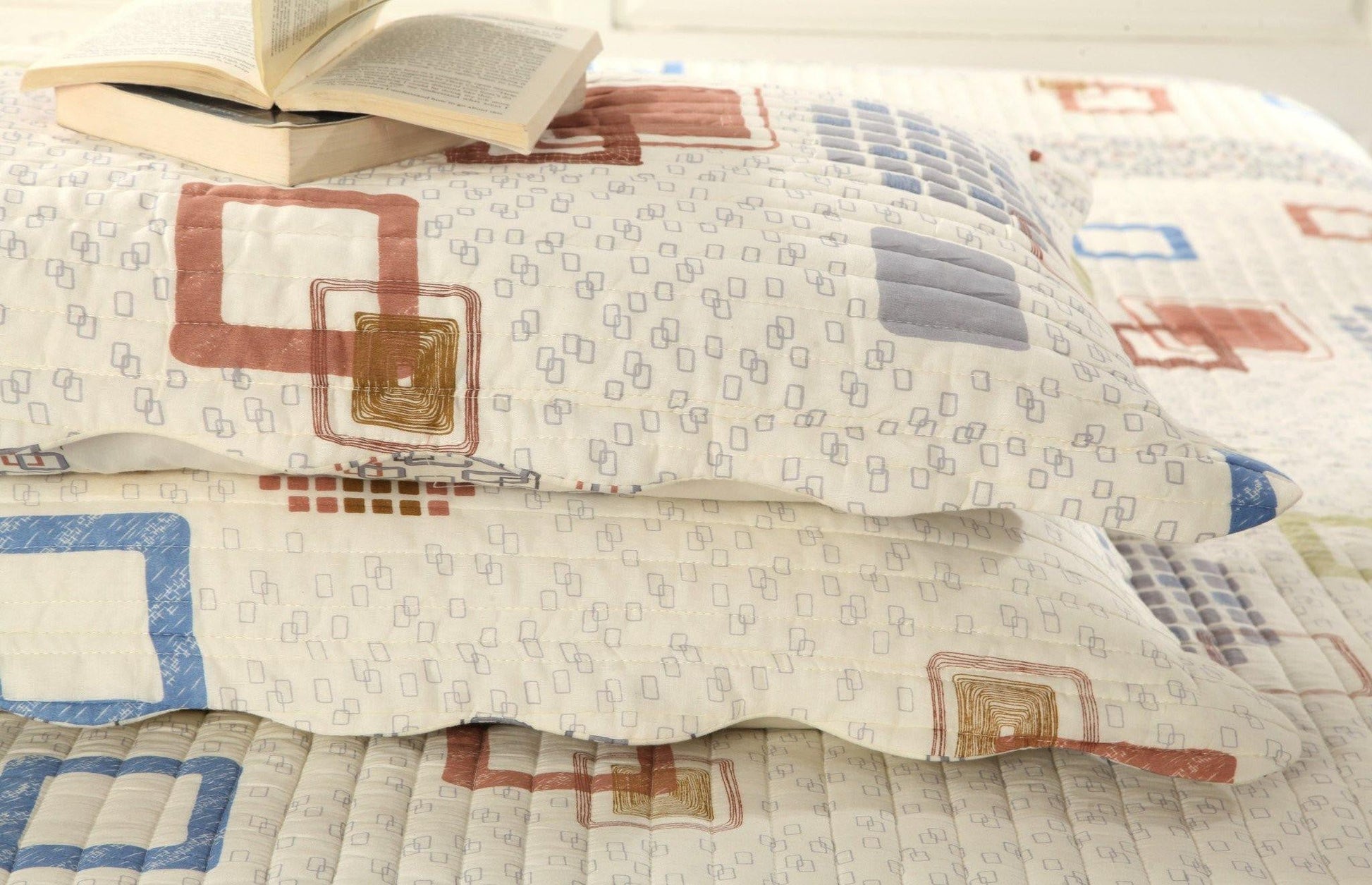 Tache Geometric Cubic Squares Ivory Scalloped Retro Cotton Quilt Bedspread Set (DSW009) - - Quilt / Bedspread