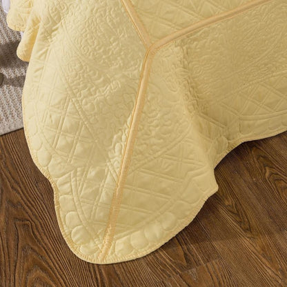Tache Buttercup Puffs Yellow Diamond Matelasse Scalloped Quilt Set (YELLEMDES) - - Quilt / Bedspread