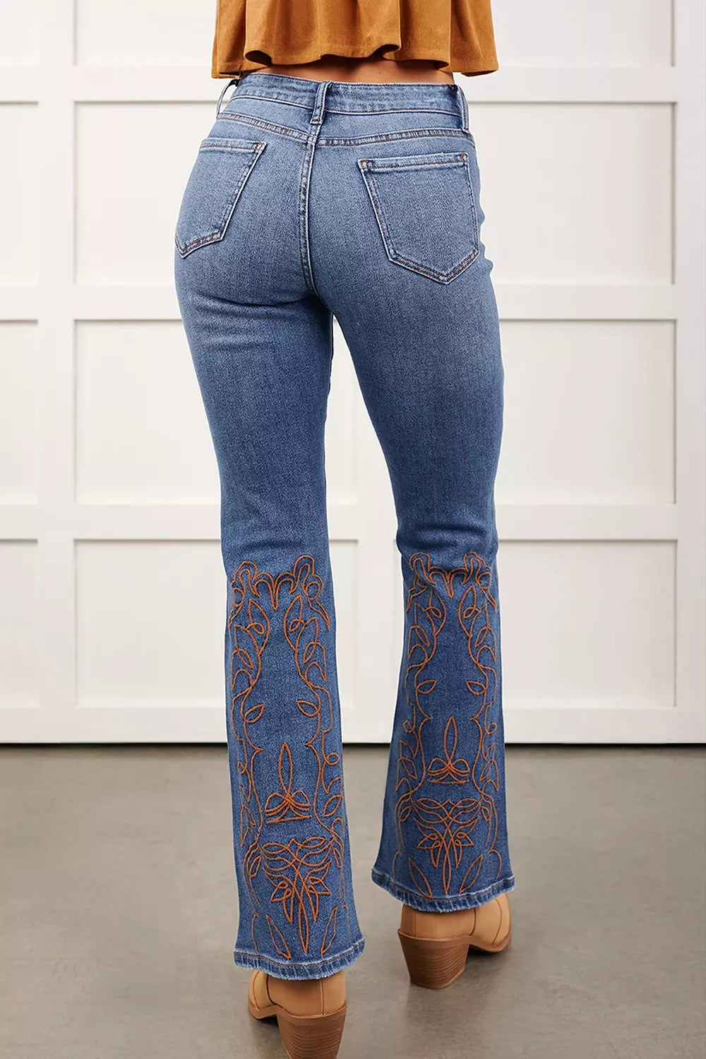 Embroidered Flare Leg Jeans - -