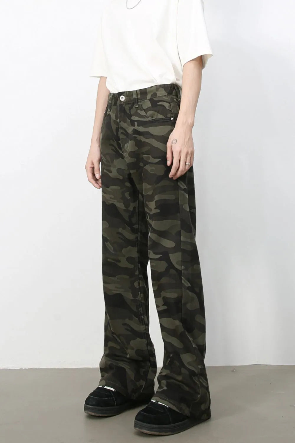 Men's Camouflage Jeans with Pockets - -