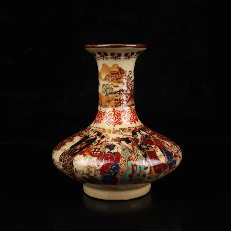 Exquisite Chinese Old Collectible Handmade Porcelain Painted with Japanese Dowager storage vase - -