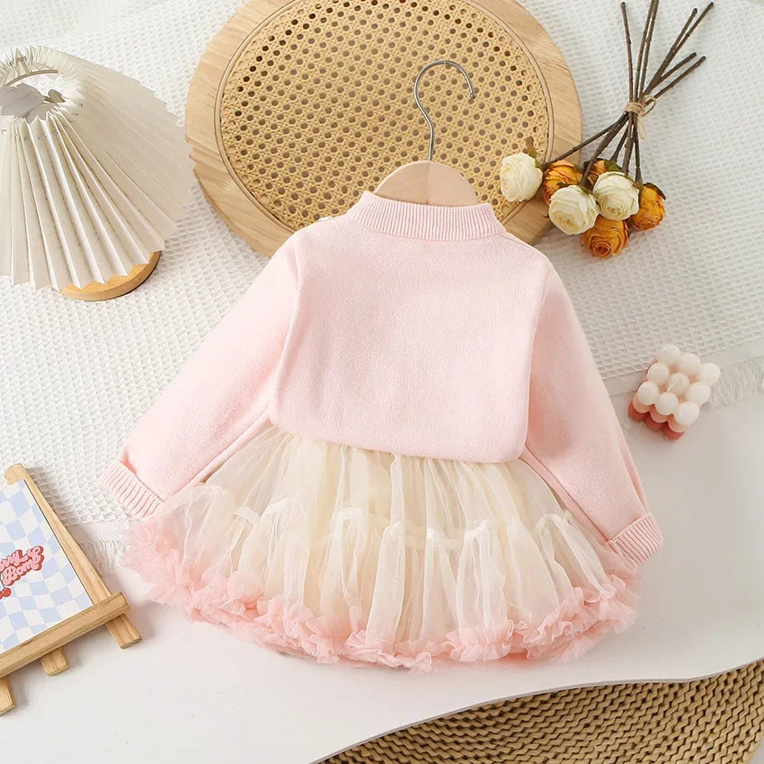 Single Breast Sweater and Ruffle Tulle Skirts