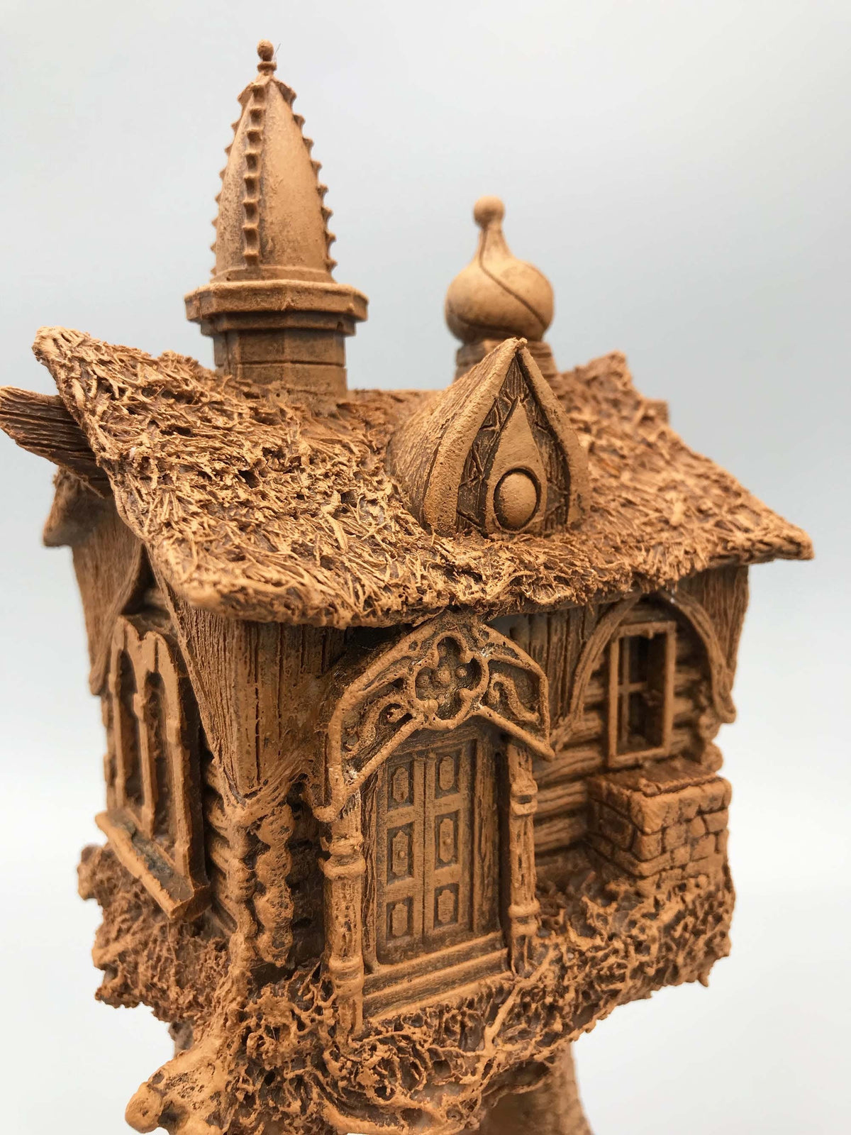 Baba Yaga Hut Statue, Hand Painted Resin Sculpture | Russian Folklore Figurine | Witch House Statue | Fantasy Art for Gothic Home Decor - -