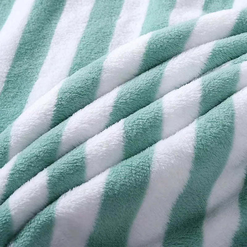 High-Density Padded Knitted Fleece Towel Set Soft Absorbent Candy Strip Pattern