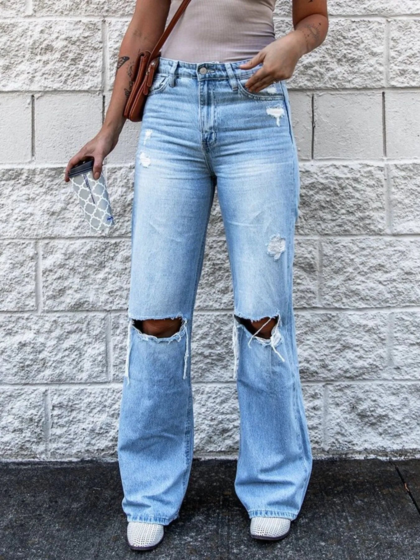 High Waist Distressed Jeans - Light Blue -
