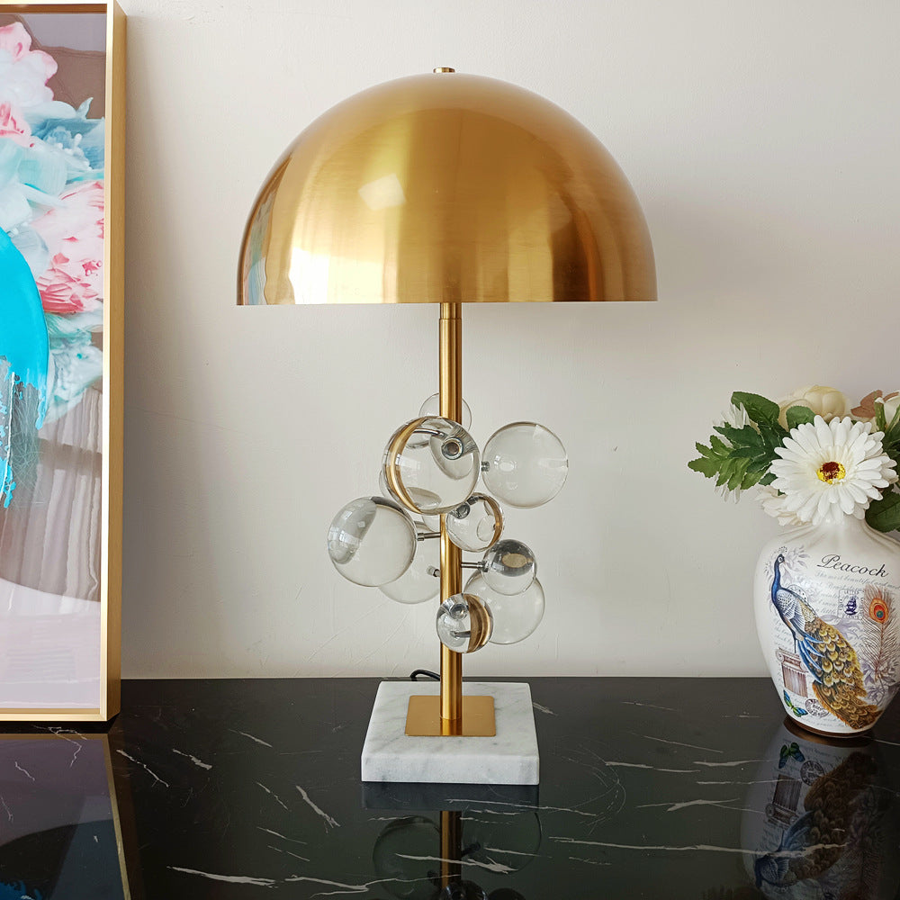 American Postmodern Home Decoration and Creative Retro Luxury Gold Table Lamp