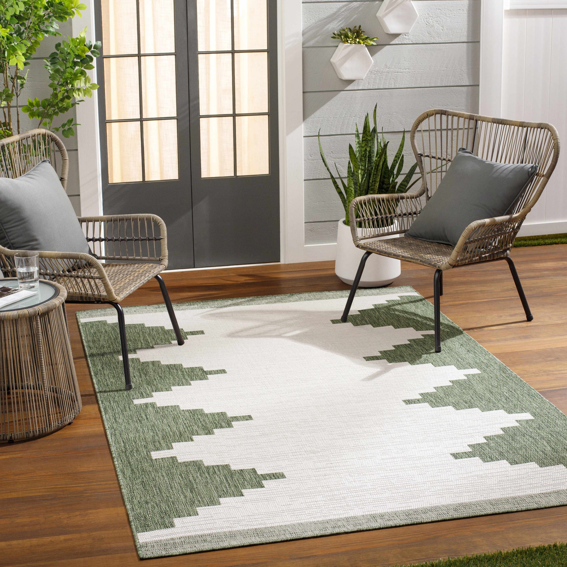 Djugun Green Indoor & Outdoor Rug - - Rugs