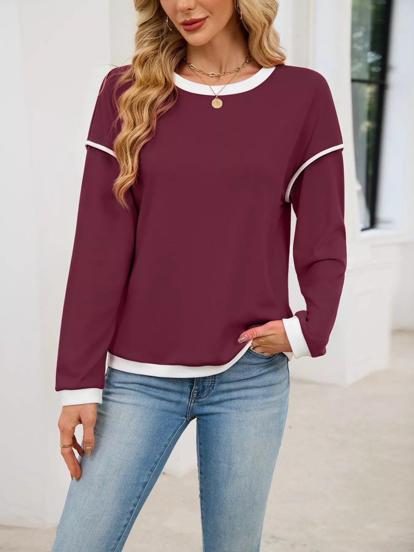 Contrast Trim Long Sleeve Sweatshirt - -