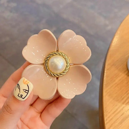 Flower Shaped Hair Clips - Kia Day Design