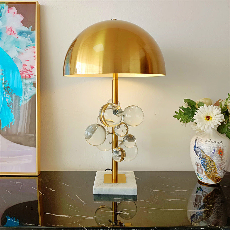 American Postmodern Home Decoration and Creative Retro Luxury Gold Table Lamp