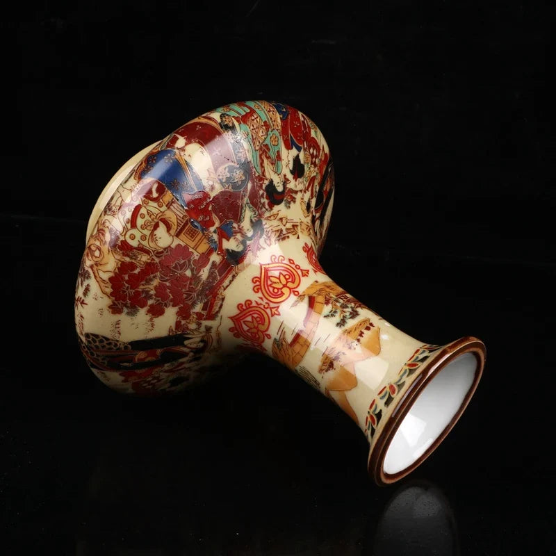 Exquisite Chinese Old Collectible Handmade Porcelain Painted with Japanese Dowager storage vase - -