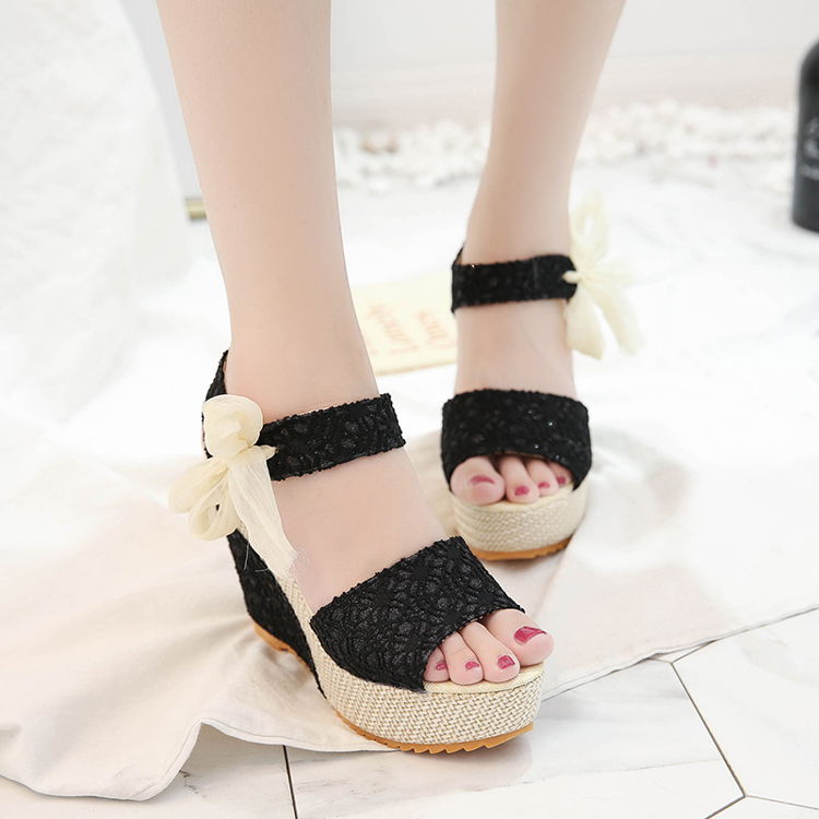 Lace Leisure Fish Mouth Wedge Heels