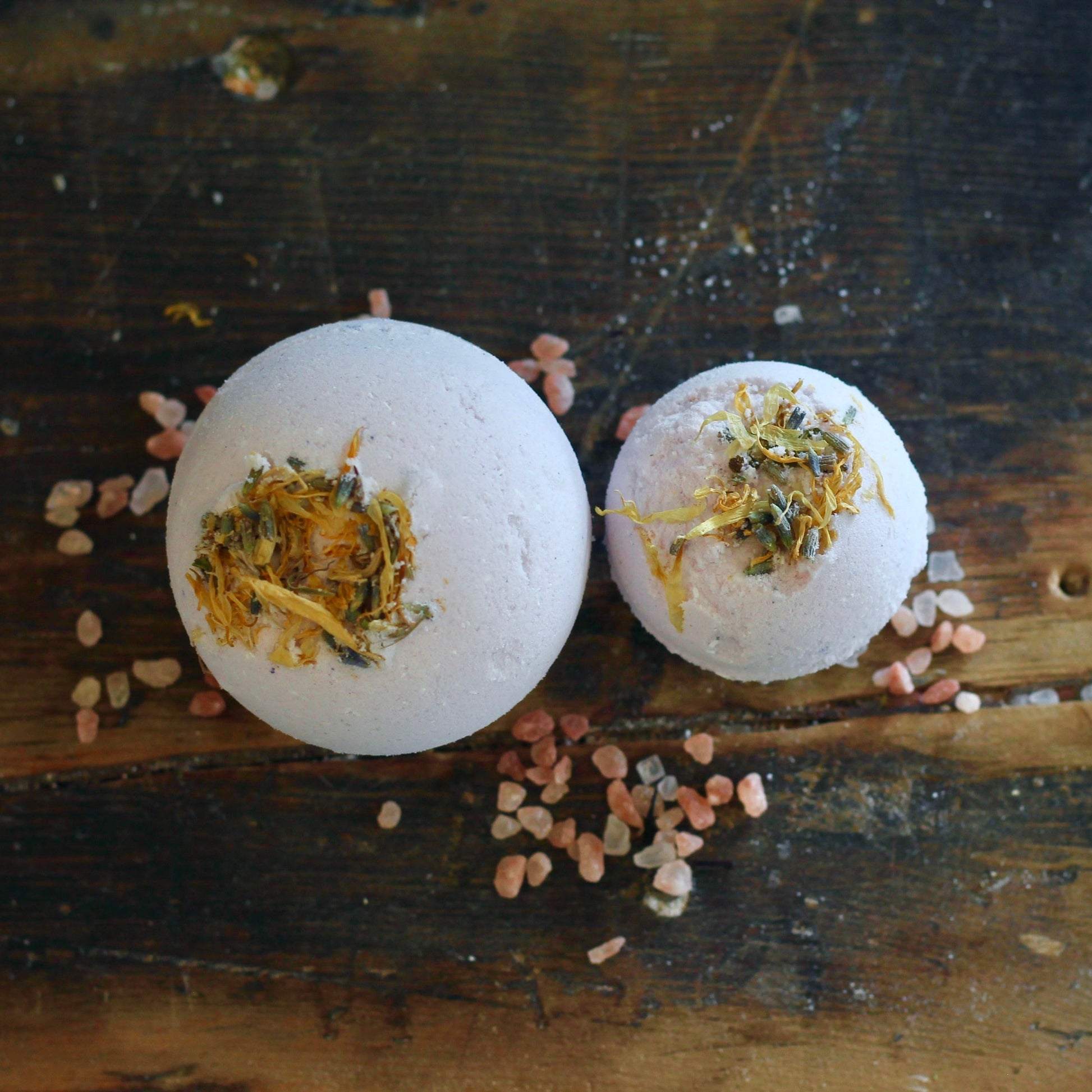 Lavender Kiss Bath Bomb - - Bath Bombs