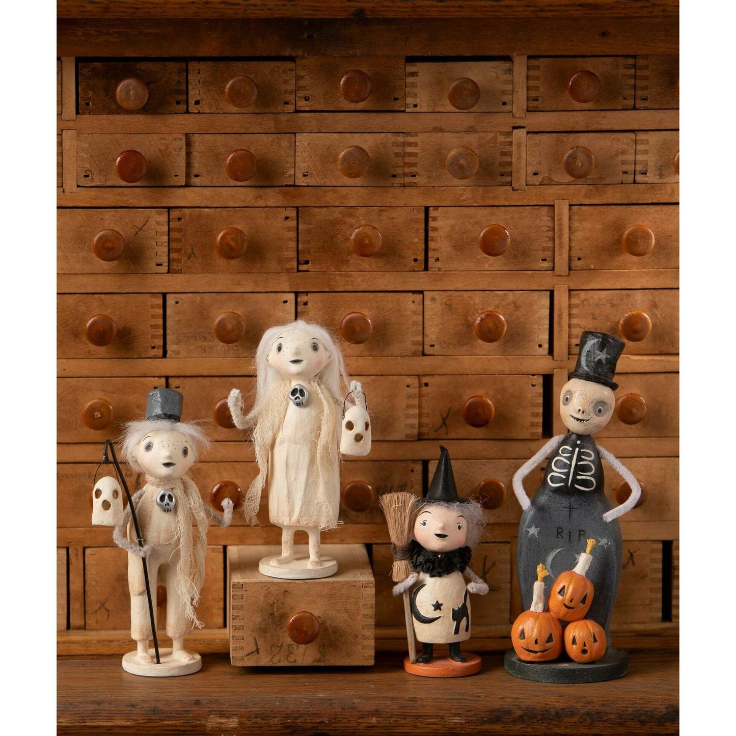 Ghostly Grace | Halloween Decor | Bethany Lowe - - Halloween Decor