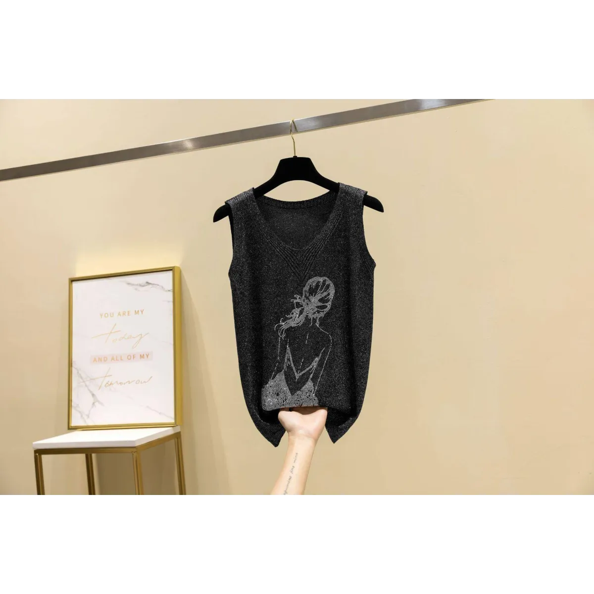 Glitter Print Tank Top - Black One Size -