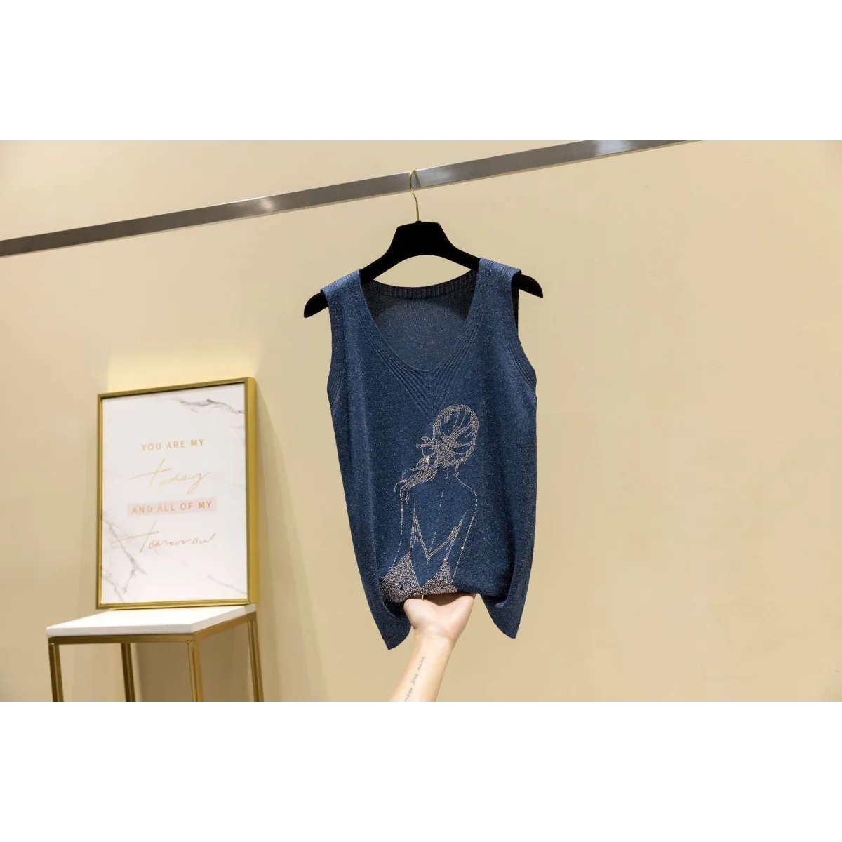 Glitter Print Tank Top - -