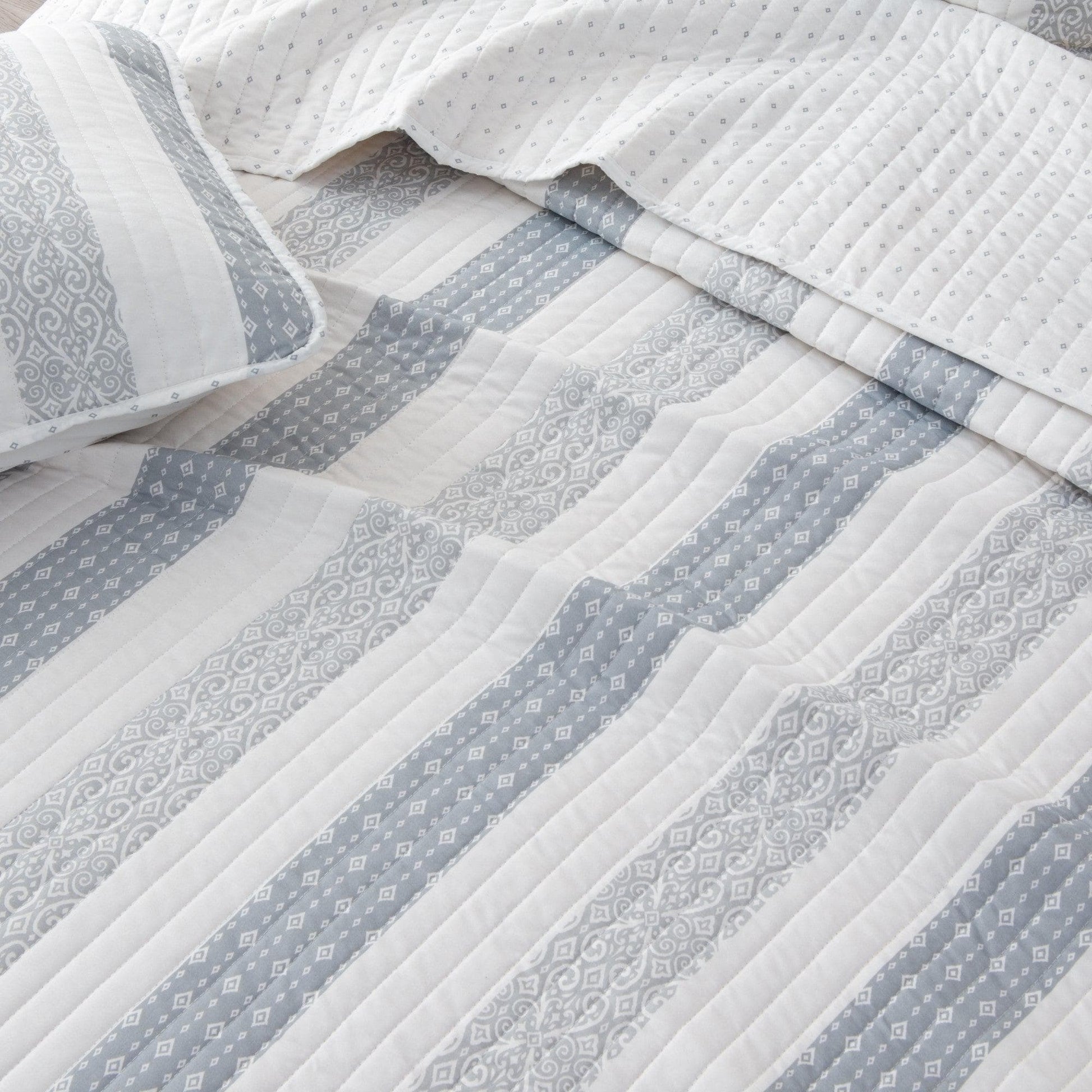 Stripe Quilt - Adele Collection - -