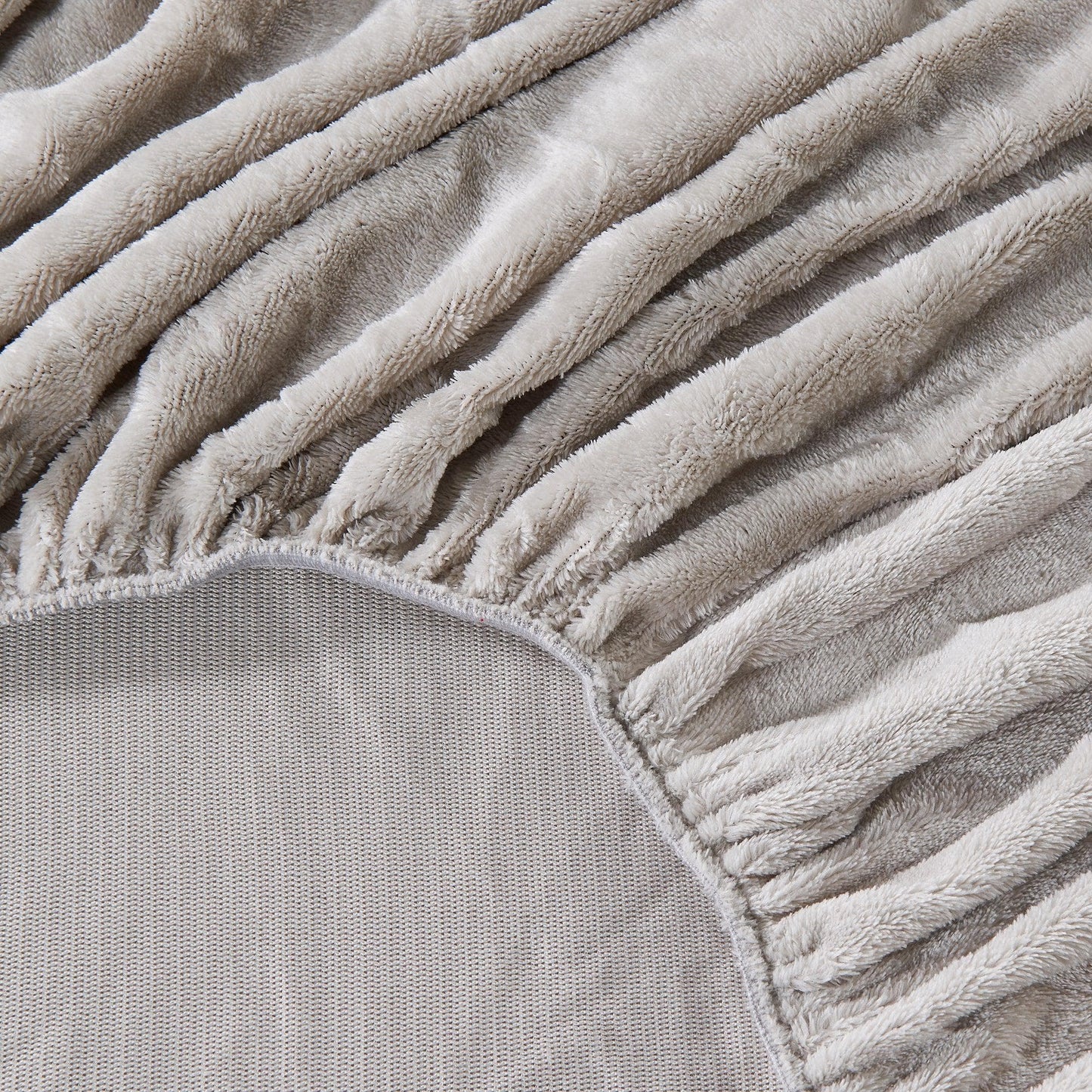 Solid Plush Fitted Sheet - Velvet Luxe Collection - - Bed Sheets