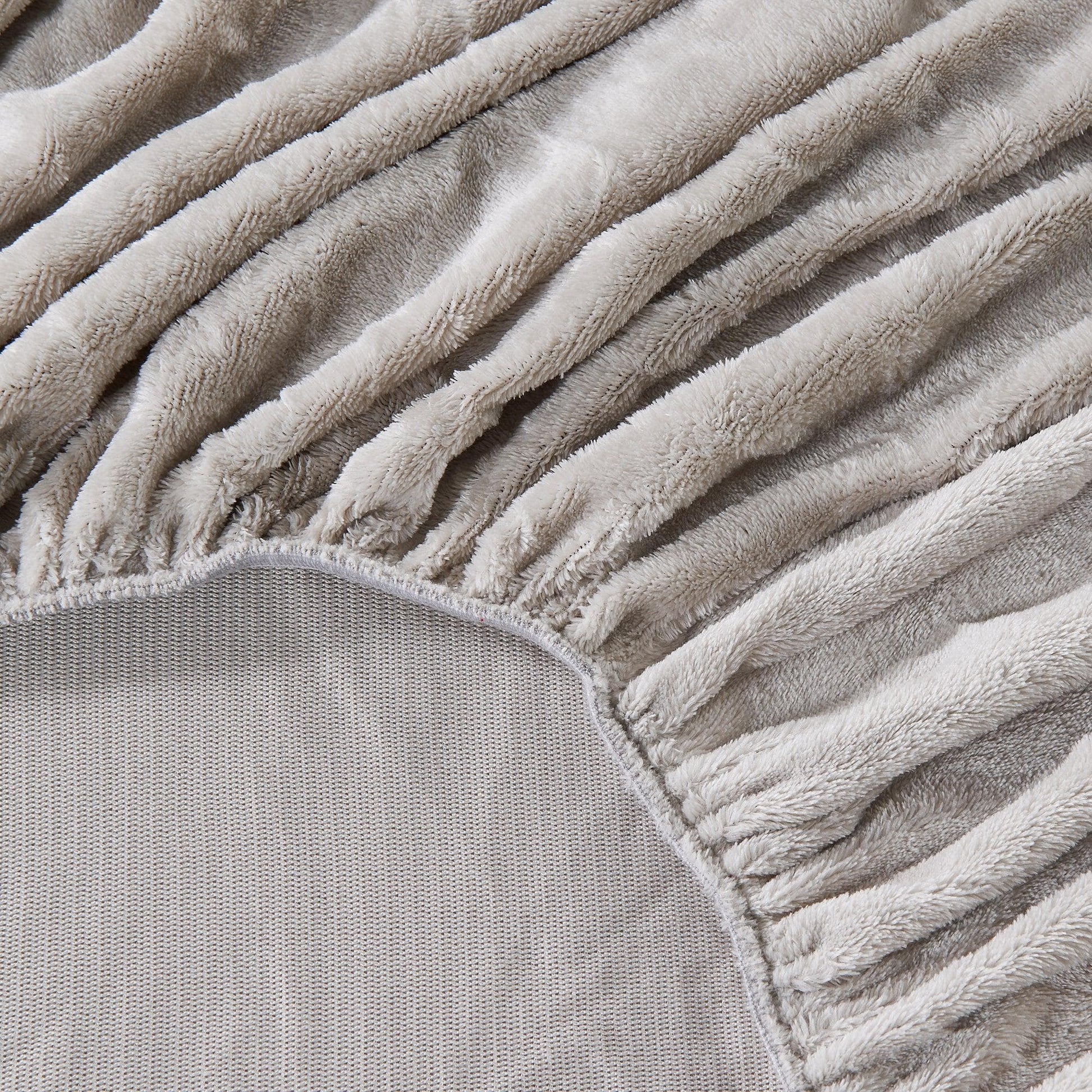 Solid Plush Fitted Sheet - Velvet Luxe Collection - - Bed Sheets