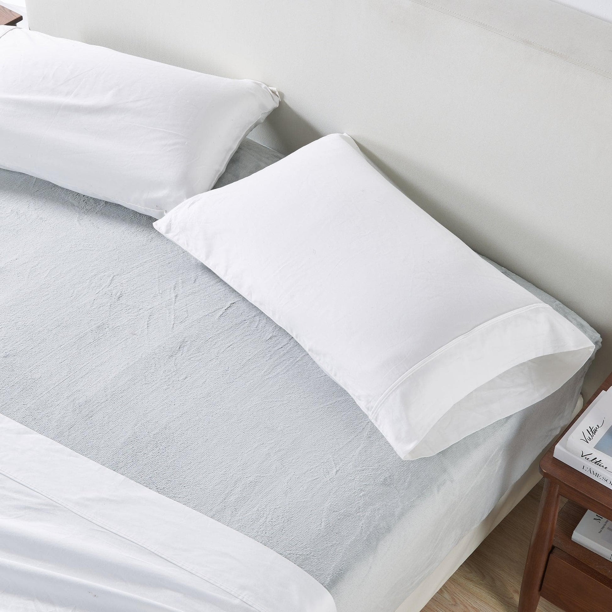 Solid Plush Fitted Sheet - Velvet Luxe Collection - - Bed Sheets