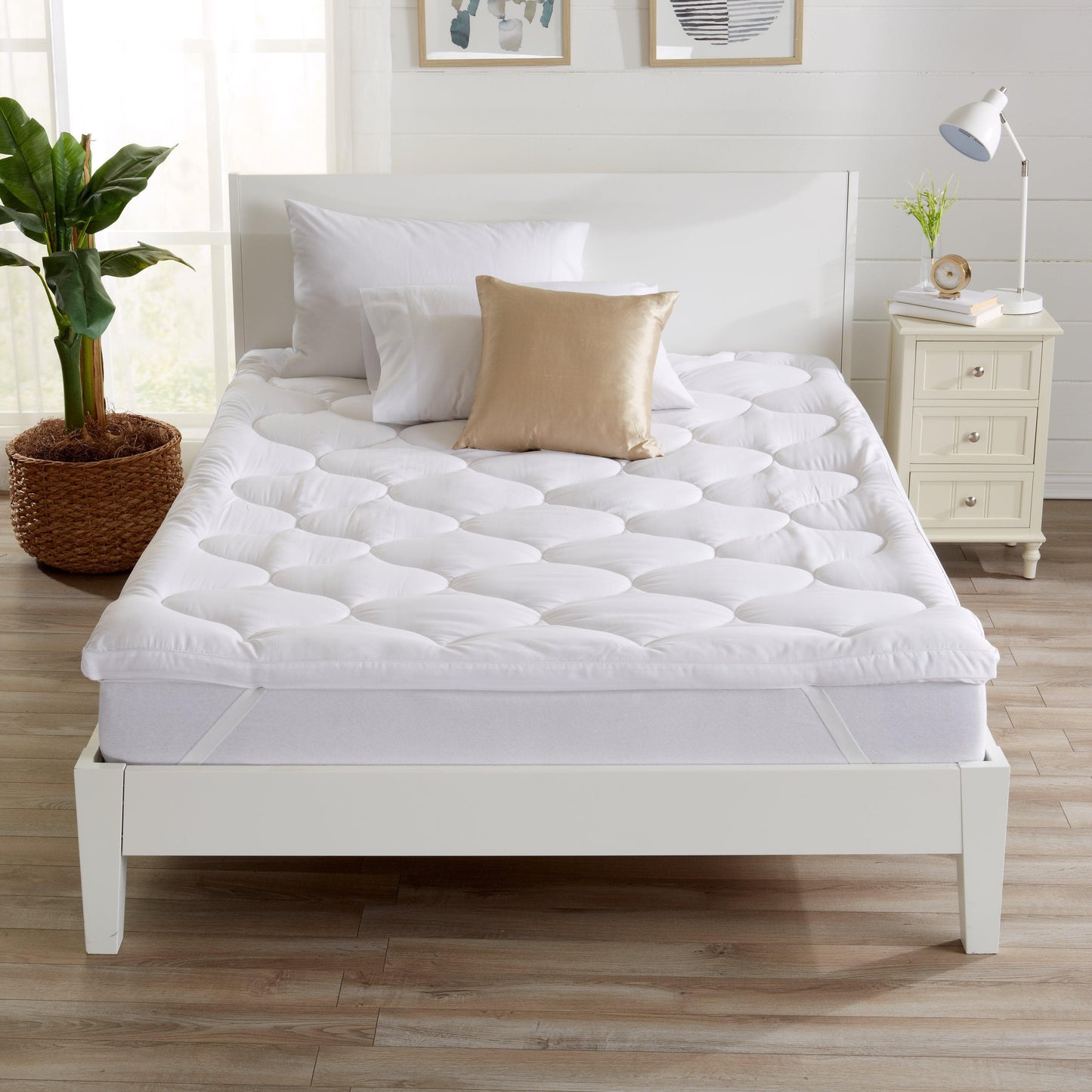2 Inch Thick Hypoallergenic Mattress Topper - Kyla Collection - White - Bedding Essentials