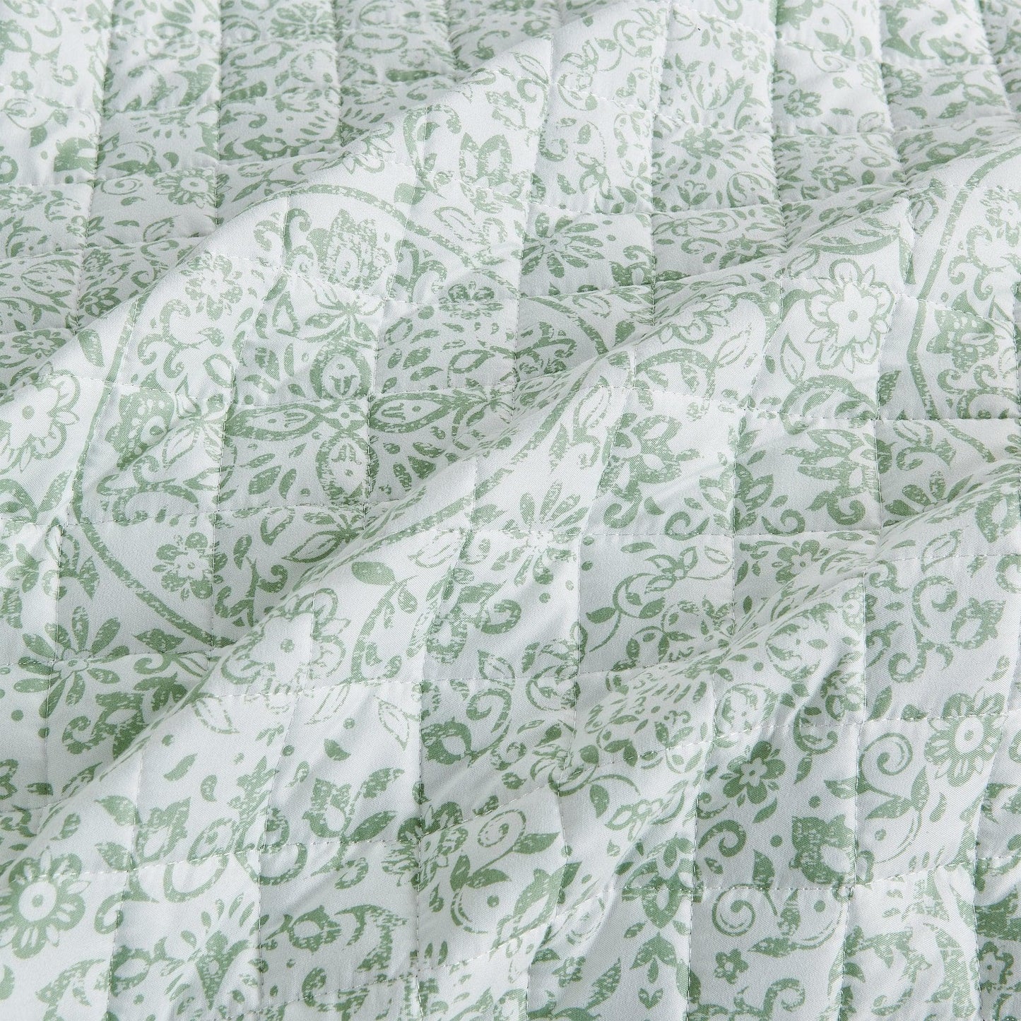 Floral Medallion Printed Microfiber Quilt Set - Kaleigh Collection - - Quilts & Comforters