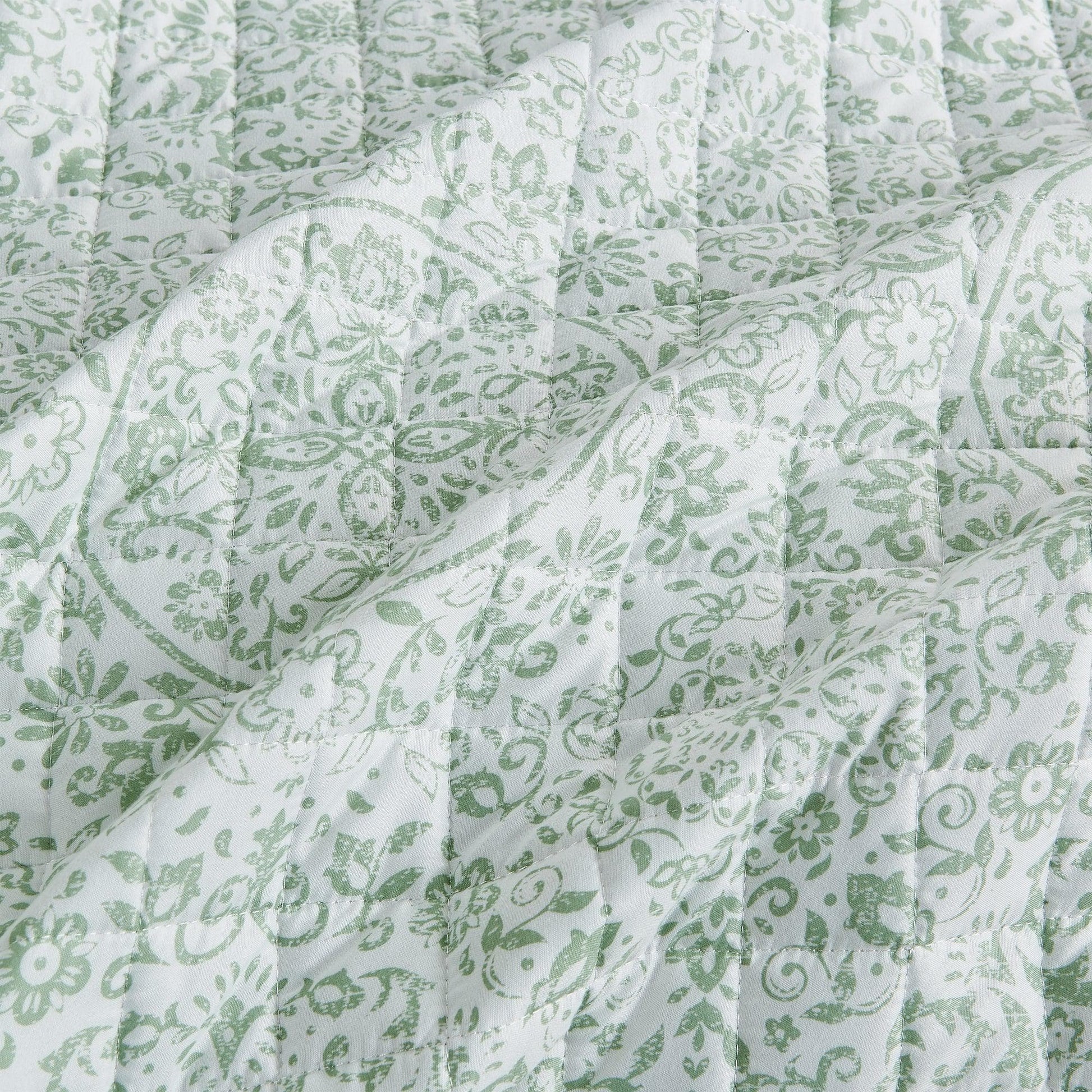 Floral Medallion Printed Microfiber Quilt Set - Kaleigh Collection - - Quilts & Comforters
