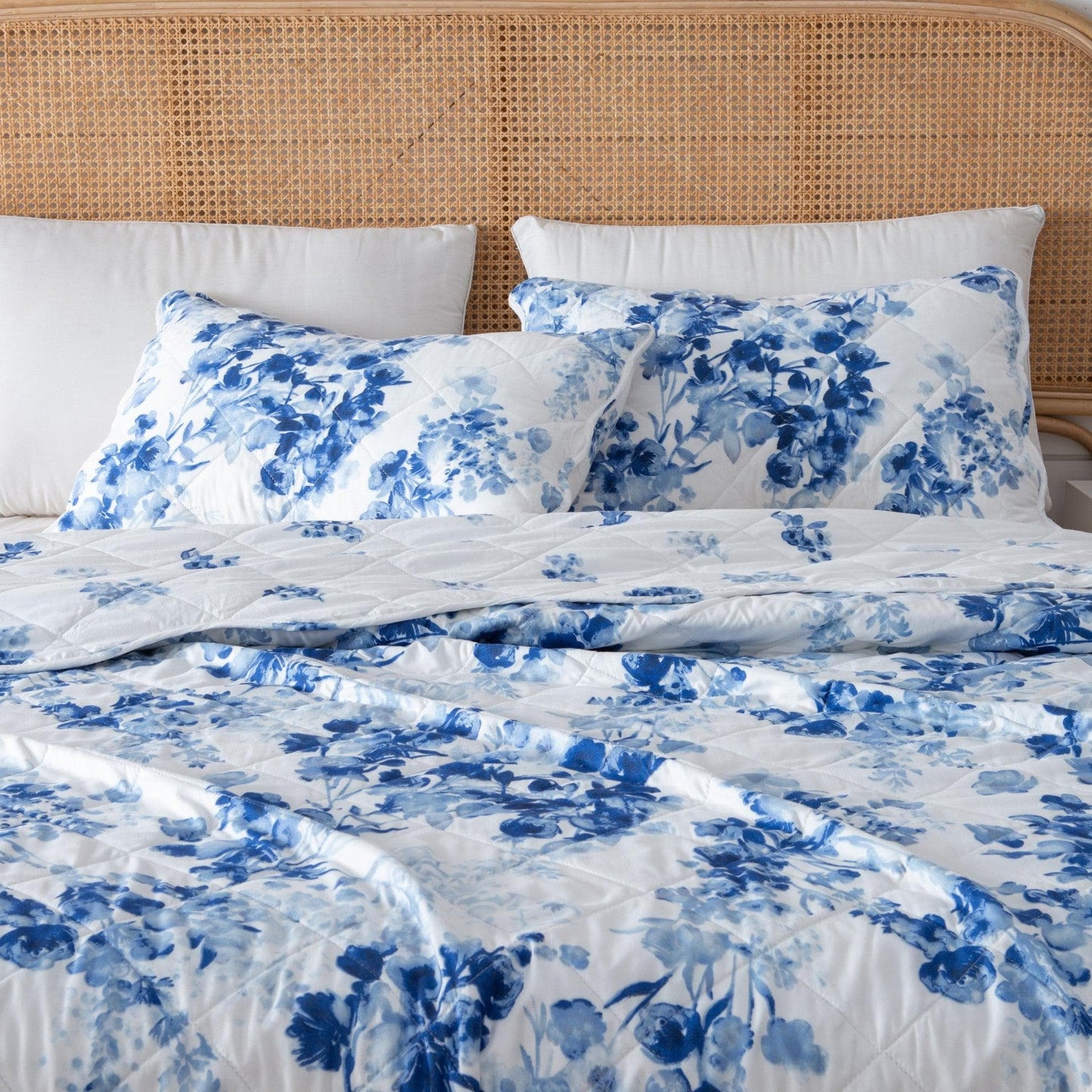 Watercolor Leaves Quilt Set - Jacqueline Collection - Jacqueline - Quilts
