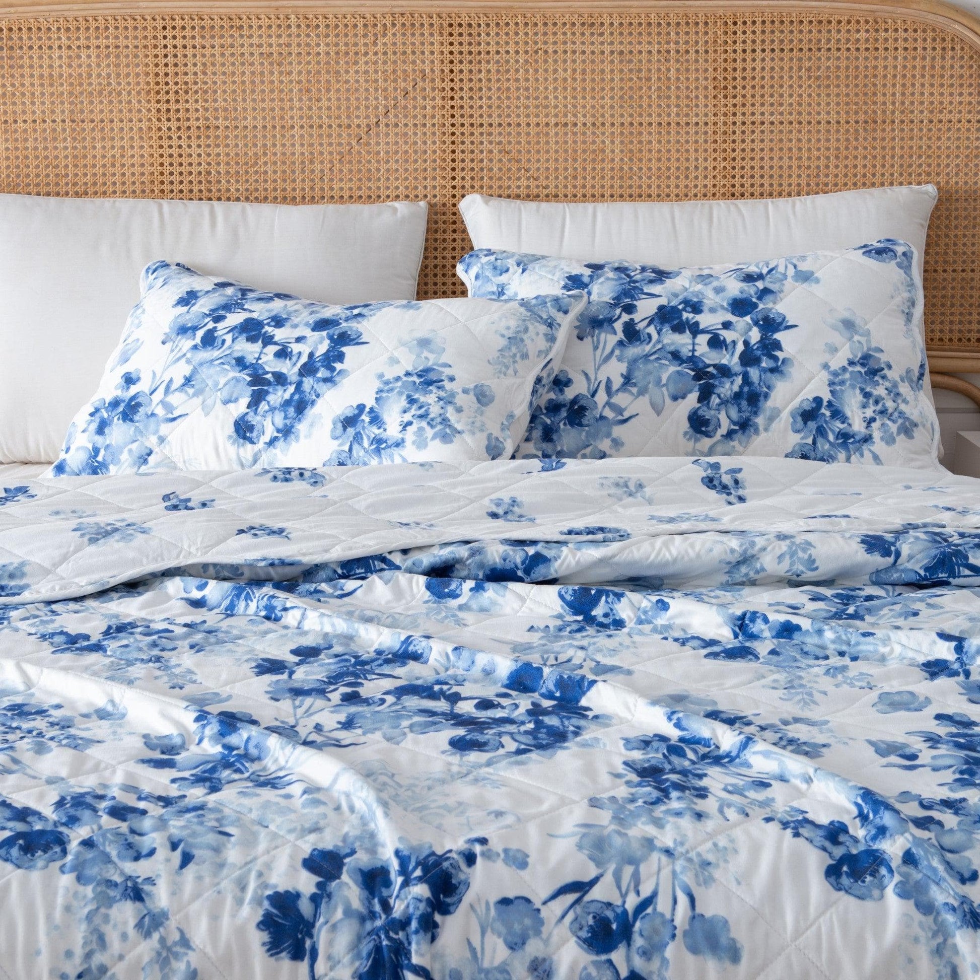 Watercolor Leaves Quilt Set - Jacqueline Collection - Jacqueline - Quilts
