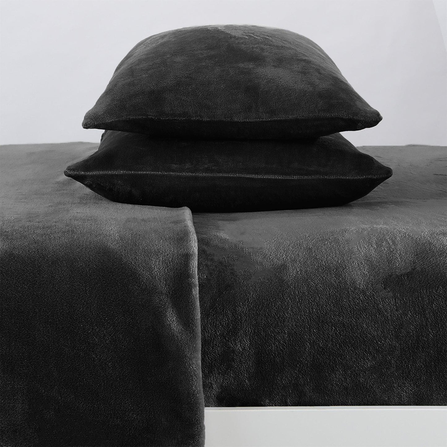 Solid Plush Sheet - Velvet Luxe Collection - Black - Sheets