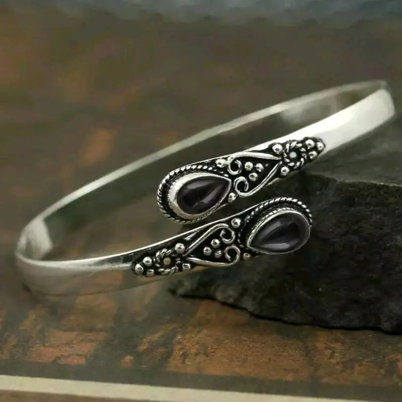 Retro Fashion Bracelet for Women - European & American Style - Kia Day Design