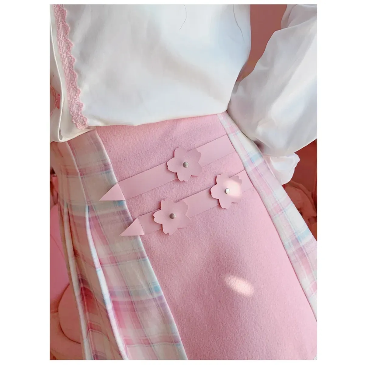 Kawaii Winter Wonderland: High-Waist Plaid Mini Skirt - -
