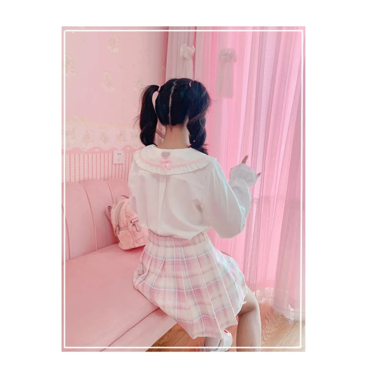 Kawaii Winter Wonderland: High-Waist Plaid Mini Skirt - -