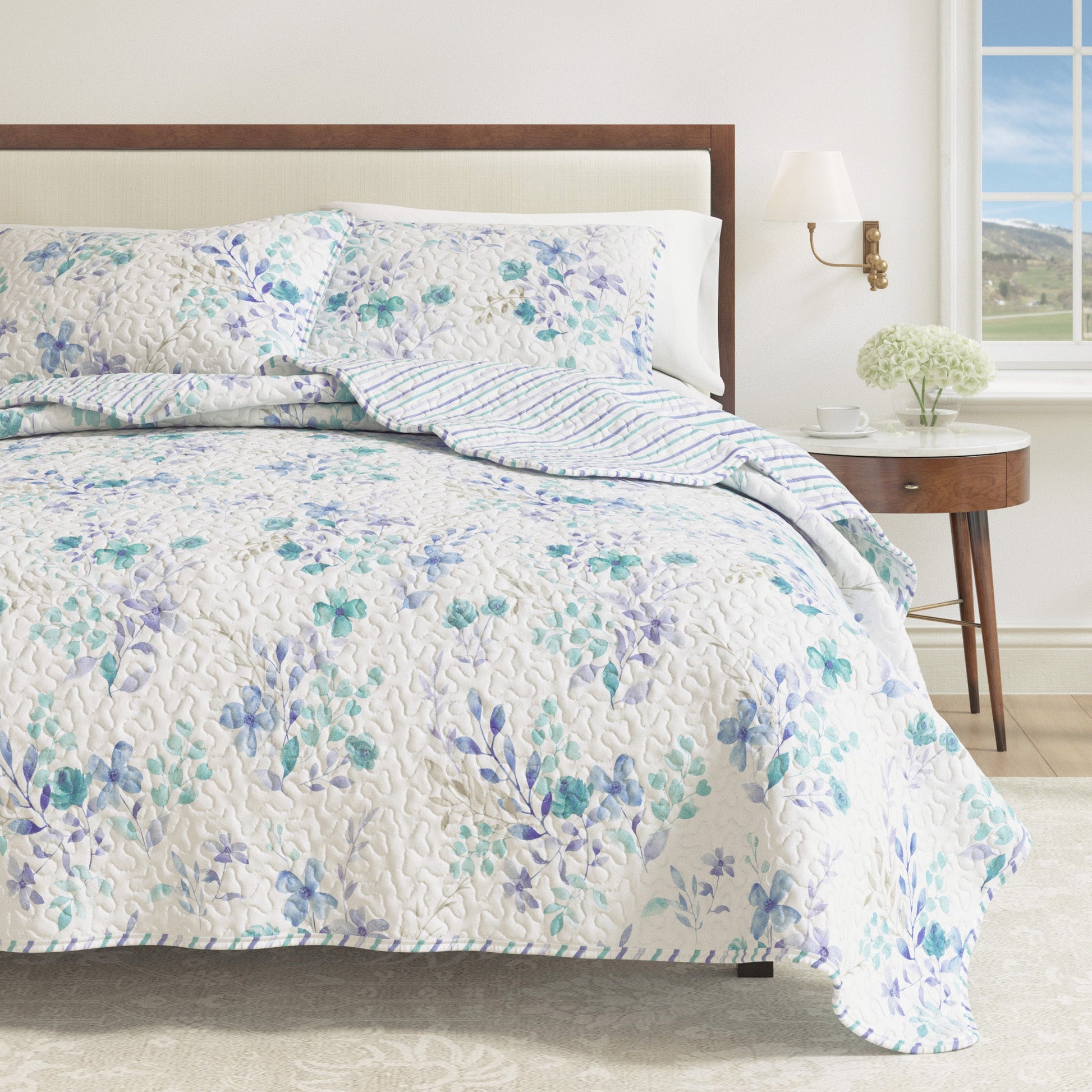 April Morning Floral Quilt Set - Bouquet - Quilts