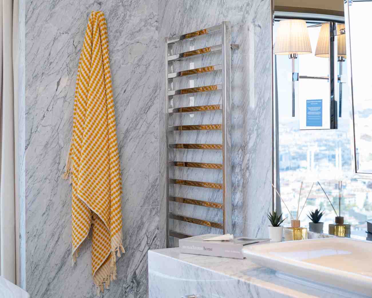 Pom Pom Bath Towel - - Bath Towels