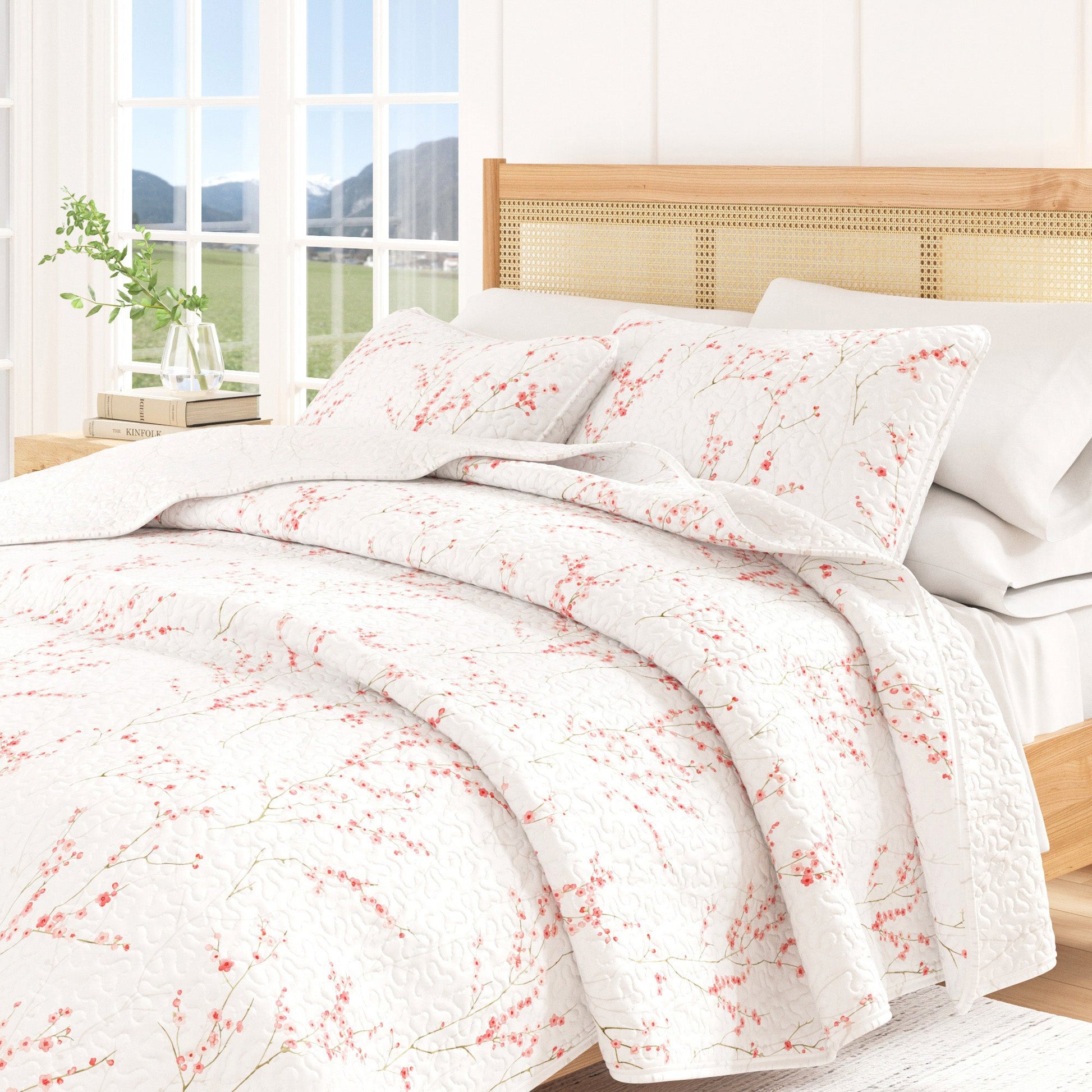 Floral Quilt - Sakura Collection - - Quilts