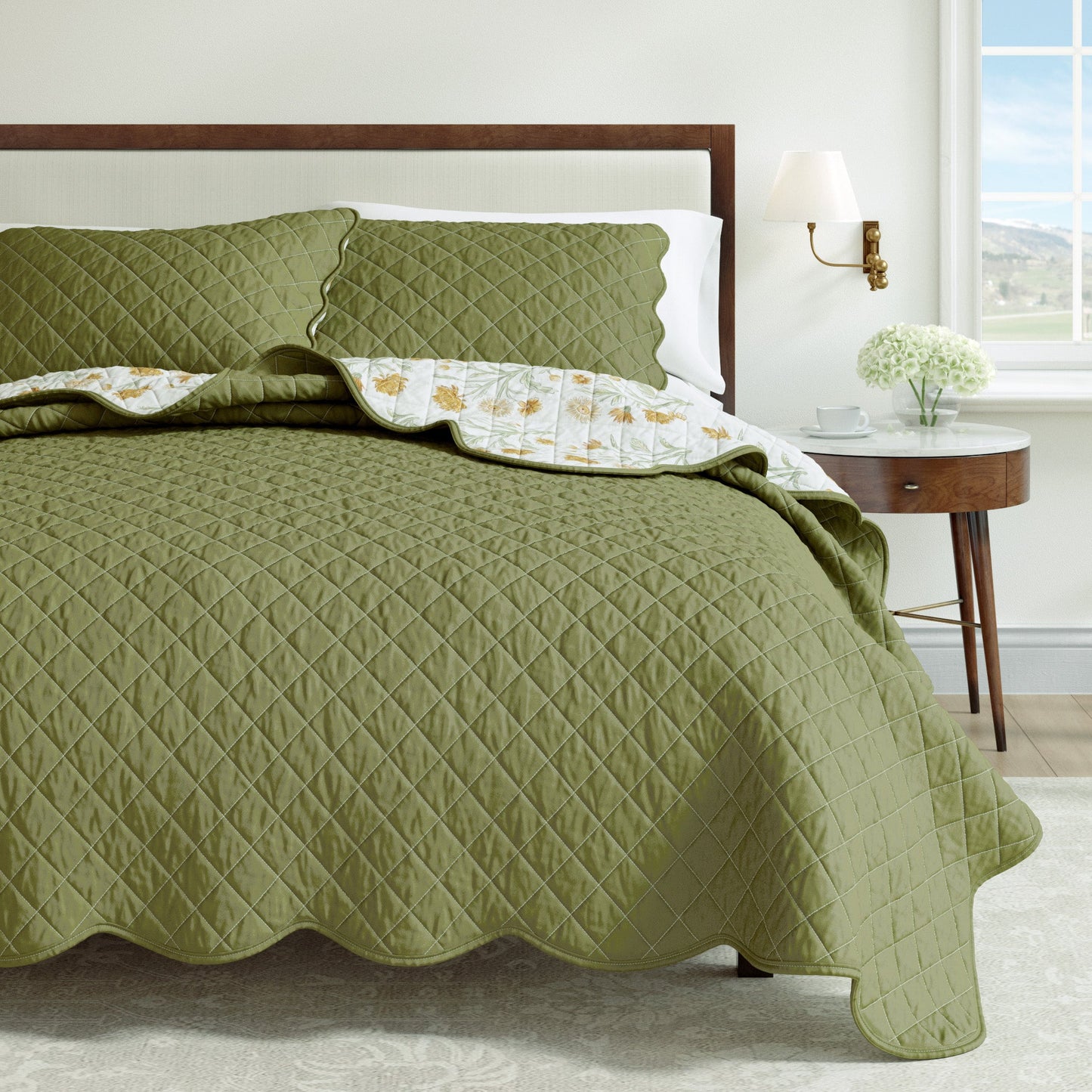 Floral Print & Scallopeded Edge Cotton Quilt Set - Illiana Collection - - Quilts & Comforters