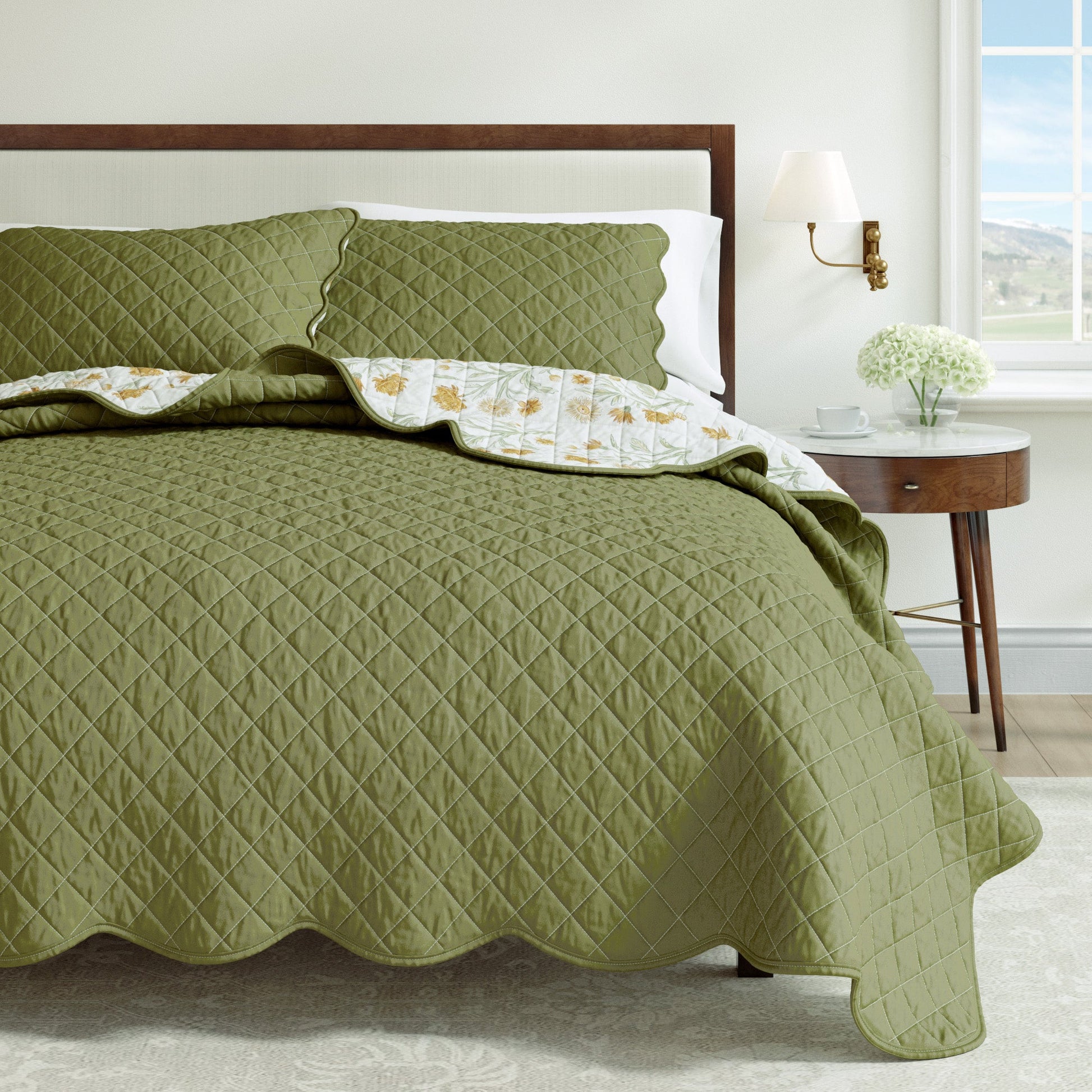 Floral Print & Scallopeded Edge Cotton Quilt Set - Illiana Collection - - Quilts & Comforters