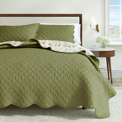 Floral Print & Scallopeded Edge Cotton Quilt Set - Illiana Collection - - Quilts & Comforters