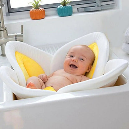 Blossoming Flower Baby Bathtub Mat Kia Day Design