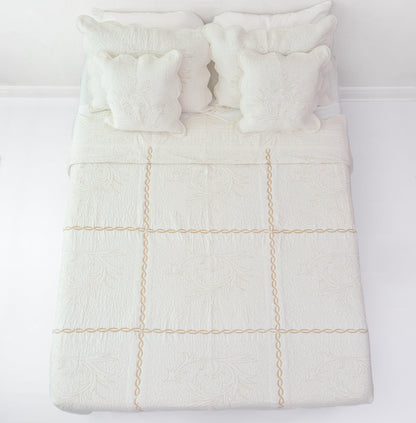 DaDa Bedding Elegant White Floral Beige Matelassé 100% Cotton Coverlet 5Pcs Bedspread Set - King Size (DXJ101796) - - Bedspreads