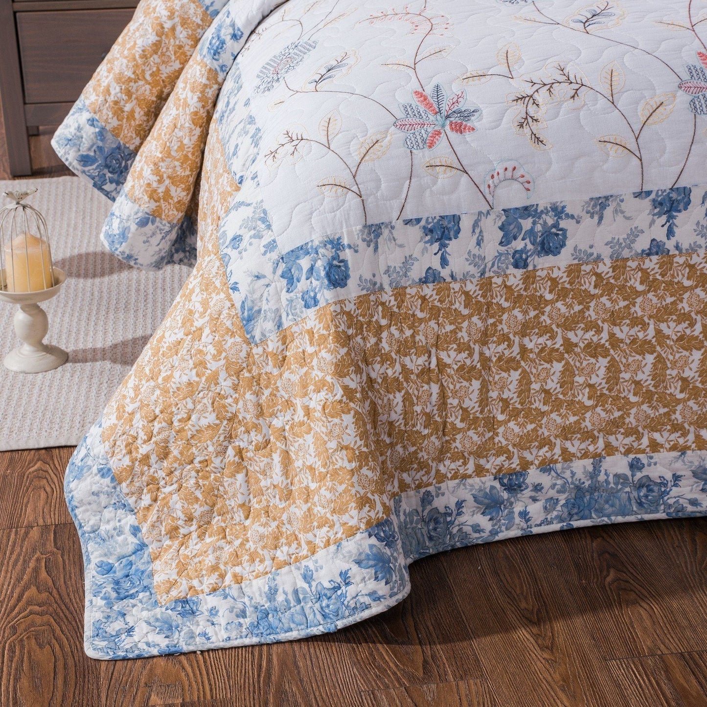 Tache Coastal Cottage Embroidered White Blue Yellow Floral Cotton Patchwork Quilt Set (JHW-668) - - Quilt / Bedspread