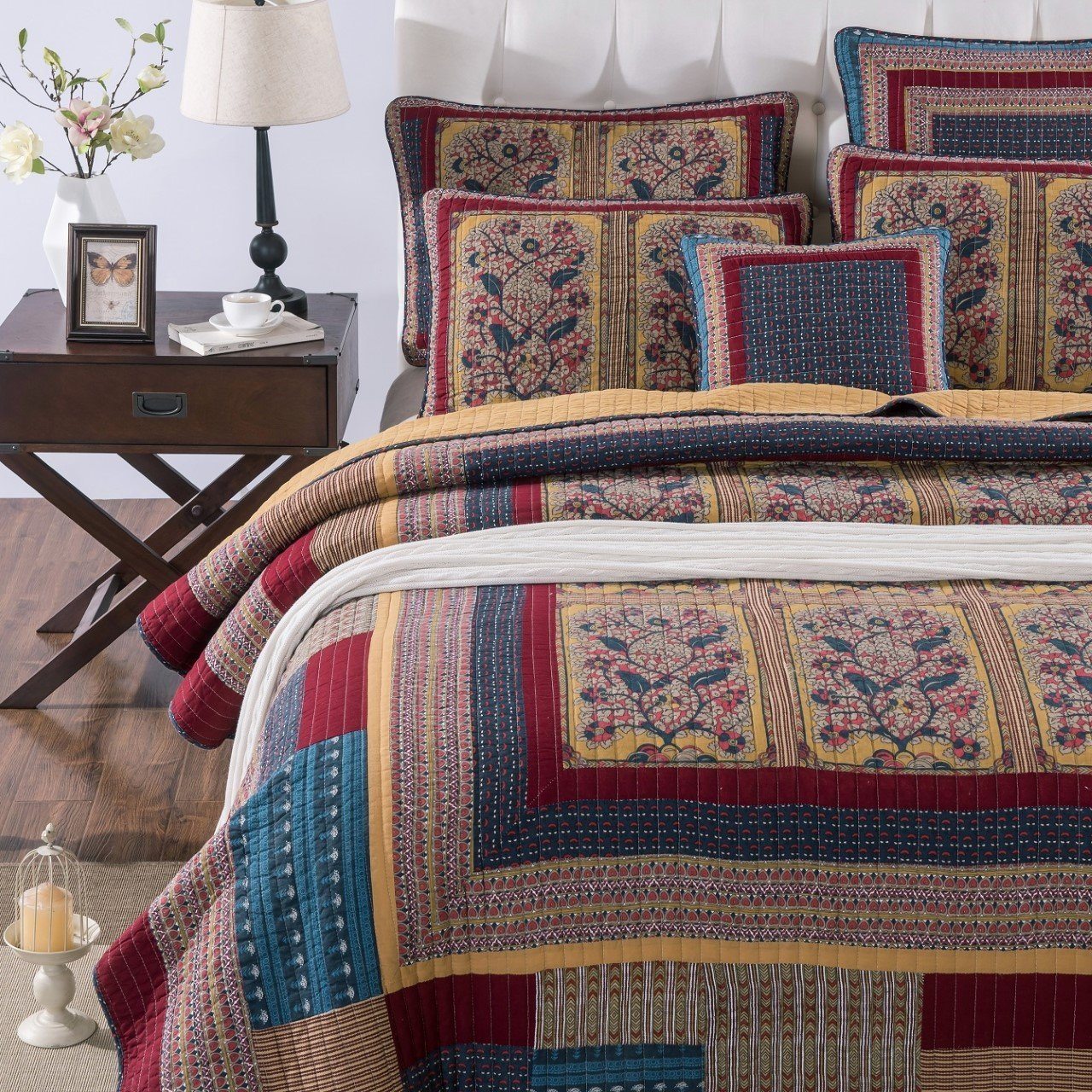 Tache Vineyard Cottage Floral Lightweight Patchwork Bedspread Quilt Set (JHW-827) - - Quilt / Bedspread
